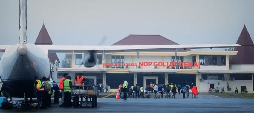 Nop Goliath Dekai Airport