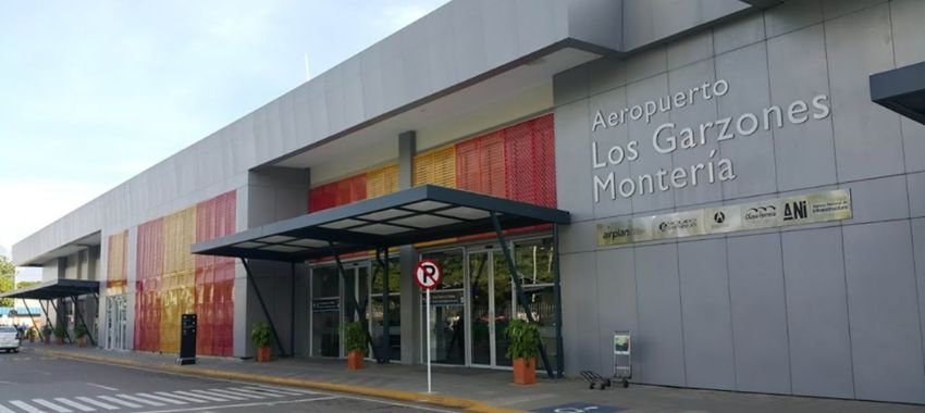 Los Garzones Airport