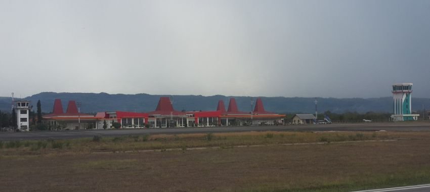 Lede Kalumbang Airport