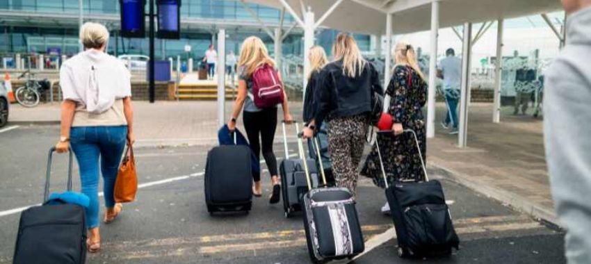 How Can You Protect a Mobile Device while Traveling